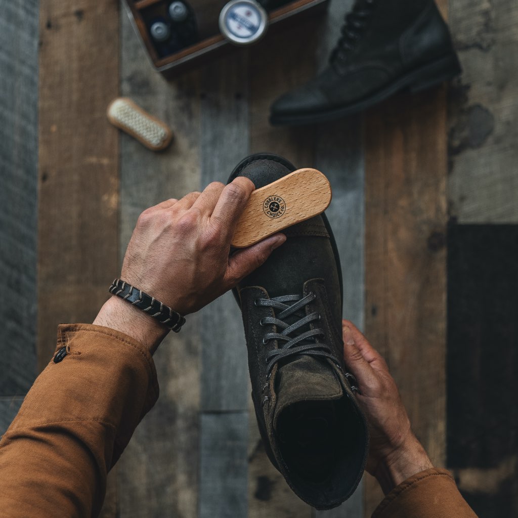 Cobbler's Choice Suede & Nubuck Brush - Image 4